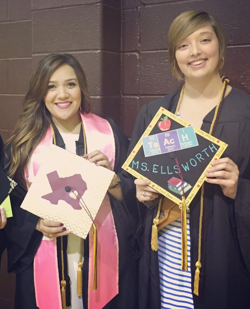 miss_barrientos's tweet photo. #tbt to Ms. Ellsworth and me graduating from #TXST last year!! 🐾😸🎓#alumni #LJHproud #TXST15 https://t.co/Ltgy2rK0yx