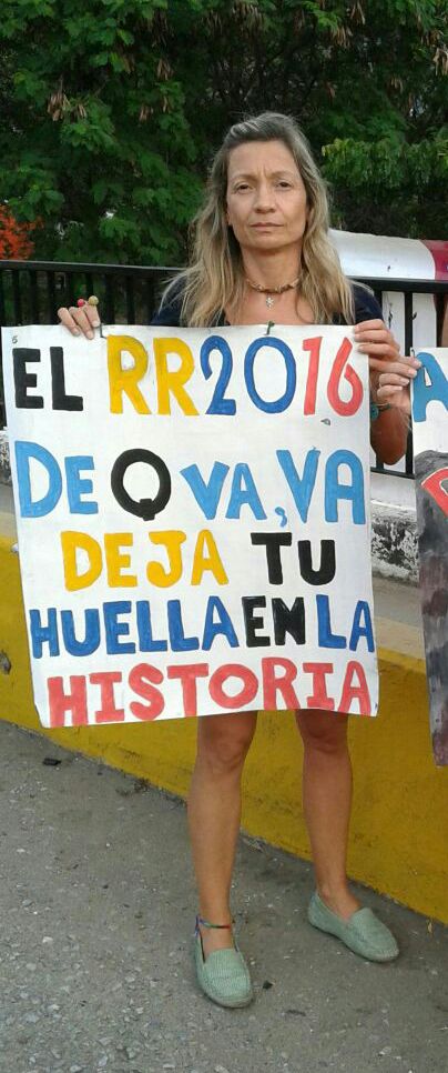 CayoElDictador's tweet photo. RT OSCARRSUAREZ: #YoRevoco2016 PQ no quiero seguir atada a un CONSEJO COMUNAL para Adquirir Alimentos- derechos de… https://t.co/DC5hs2fLwZ