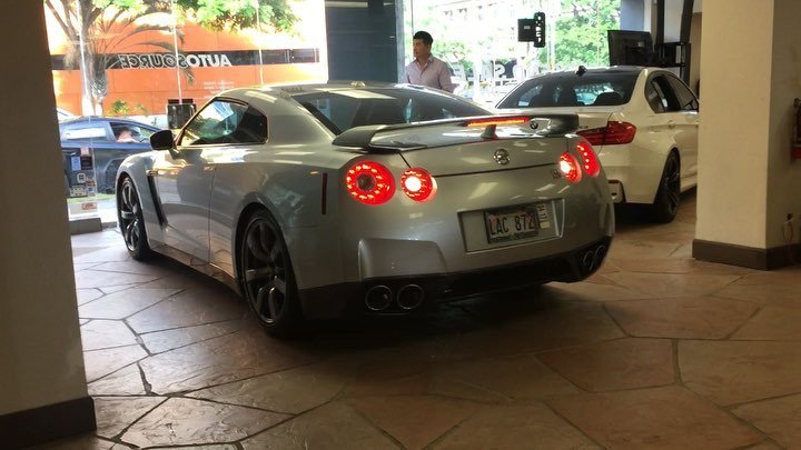 autosourcehi's tweet photo. Pulling Godzilla out of the showroom! #Nissan #GTR #OMGTR #Autosource https://t.co/iE5Ebmxevc https://t.co/iioSUjFJ7R