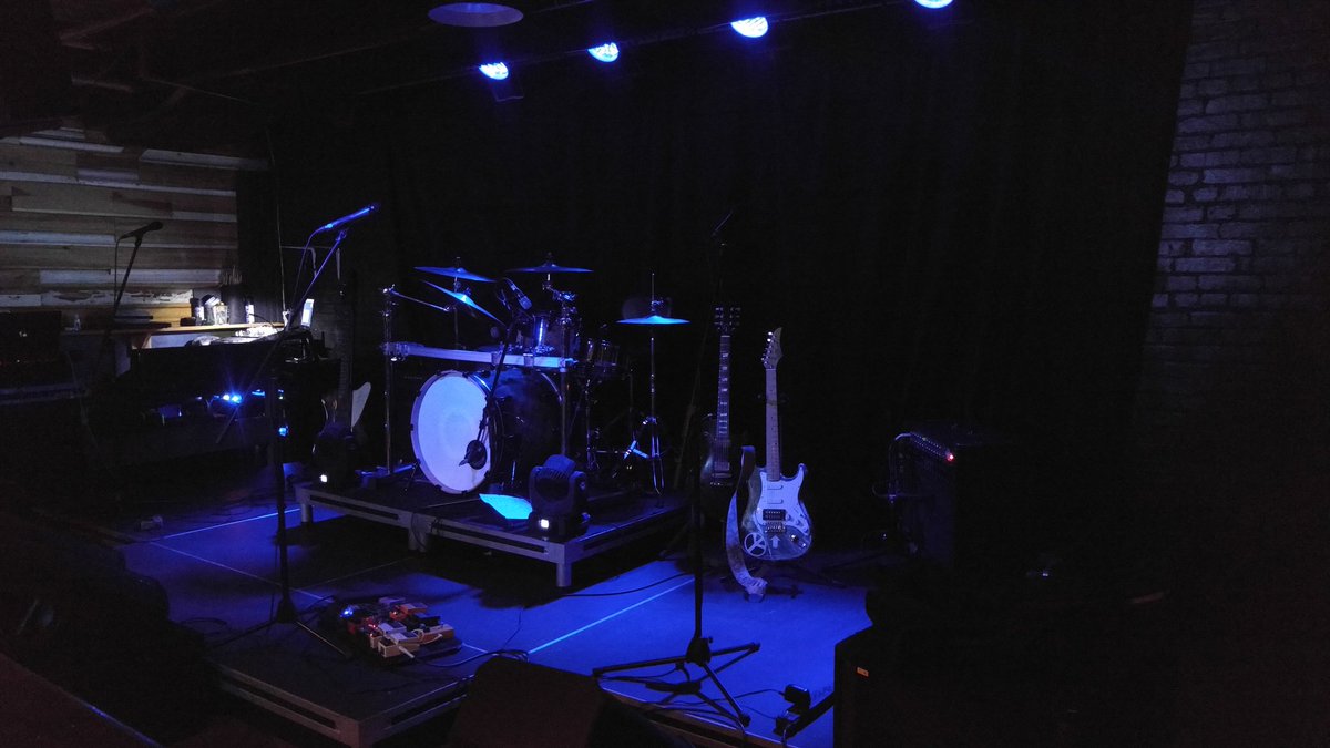 InHiatusxxx's tweet photo. About to go on at The Antler Room! https://t.co/iRtV9NTv8N
