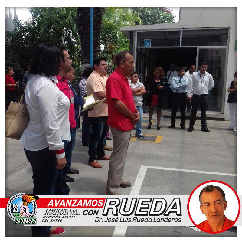 JL_RLanderos's tweet photo. Presentando mi proyecto a los compañeros de la UMF No. 1 en una grata visita. Juntos ganaremos el 25 de octubre. #SNTSS #VotaRuedaLanderos https://t.co/8HTKLIxfiy