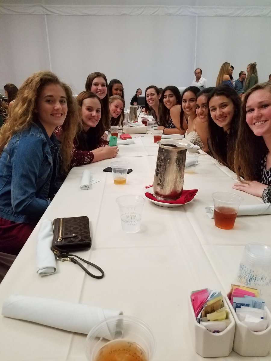 mrsparkerCVHS's tweet photo. Varsity Volleyball at Nike Tournament of Champions Opening Ceremony https://t.co/ybwvGnRykv