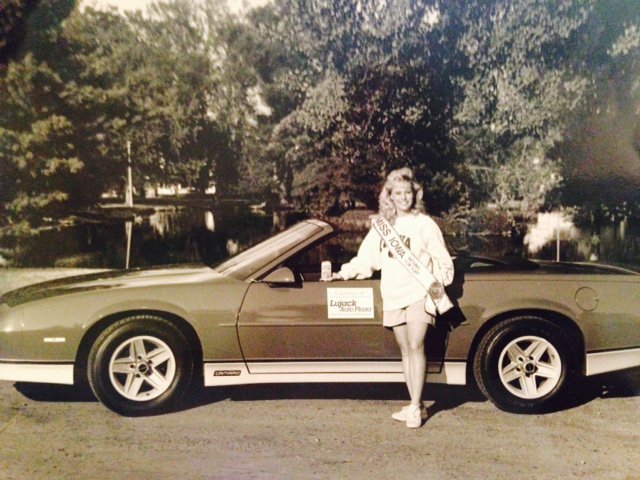 BestEverYou's tweet photo. It's #TBT  Here's a doozie back to 1988  #MissIowaTeen #ElizabethHamilton :) https://t.co/25RkjwzUX3