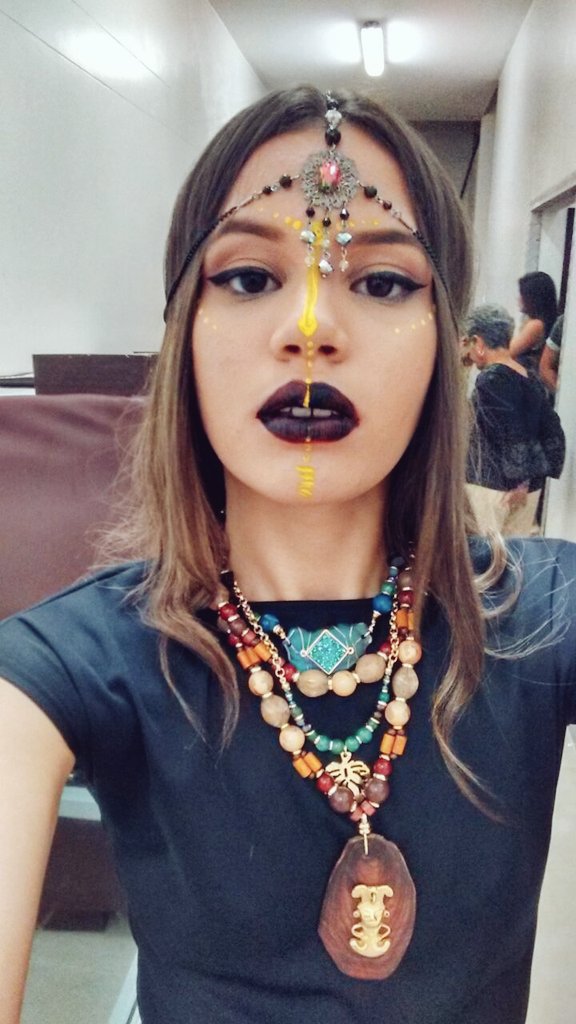 KimberlyVega99's tweet photo. Primer dia del evento #EIFW 
Accesorios de #MalejaIguaran ✌💄 https://t.co/Hl4RnaCy5M