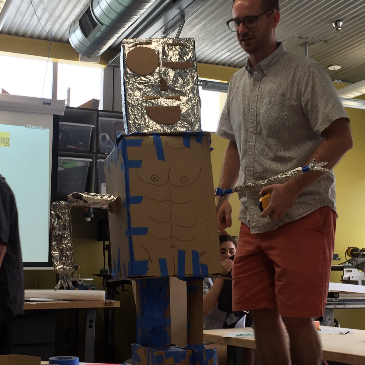 Raymond_hthcv's tweet photo. Trying out the SCRUM method to help creat our cardboard robot was new to me and interesting. #EngineeringHTHCV #creative https://t.co/7Ca4FWQDq3