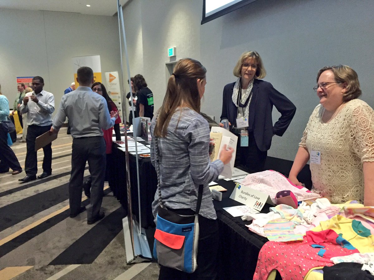 SusanSchuster's tweet photo. Nearly 50 #MN #nonprofits shared in a fun night of connecting over a mutual interest in #makingadifference #FYC2016 https://t.co/mQPFXjRkKf