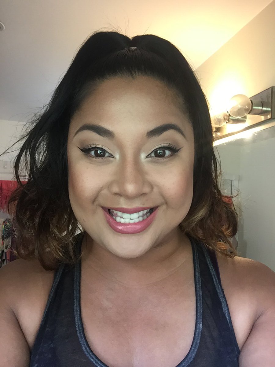 FullBeautyByAMC's tweet photo. Testing out these new @BenefitBeauty brow products in shade 3. Packaging is so fun! Product is equally excellent! https://t.co/84mh3GbwxK