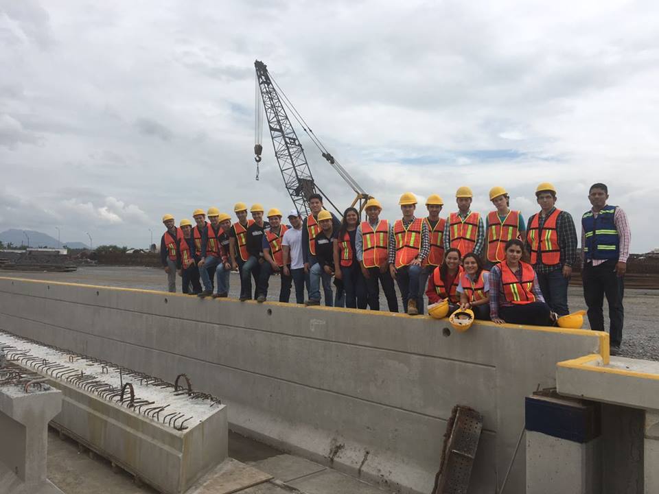 CongresoIDEA16's tweet photo. Los alumnos de @ICI_UDEM hoy visitaron:  Planta de Asfalto PACCSA, PARC Santa María y LEVANT Dinastía. https://t.co/ICIemECeDn