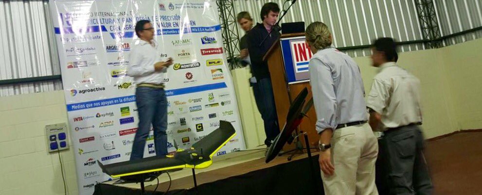 geosistemassrl's tweet photo. @sensefly y @geosistemassrl en #CursoAP2016 @INTAInforma @INTAAgroind #eBeeSQ #agriculturadeprecision https://t.co/9rARKNYGfh
