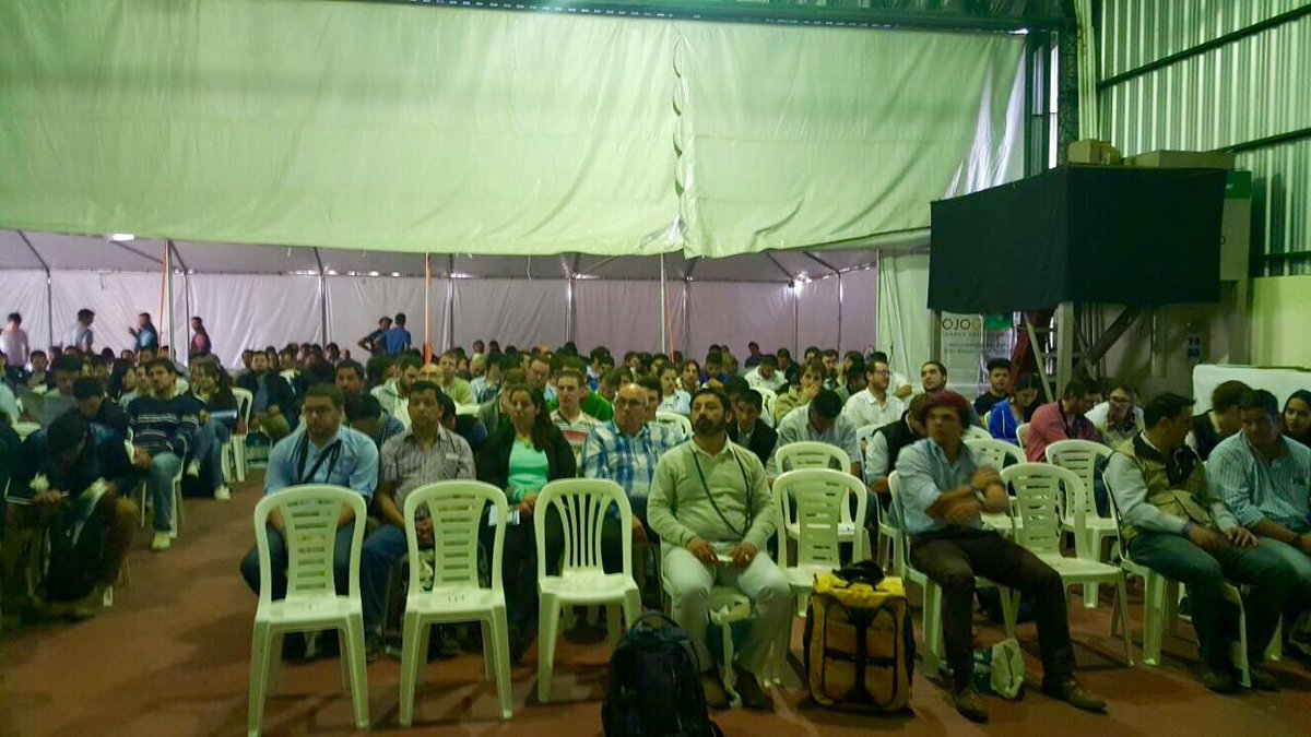 geosistemassrl's tweet photo. @sensefly y @geosistemassrl en #CursoAP2016 @INTAInforma @INTAAgroind #eBeeSQ #agriculturadeprecision https://t.co/9rARKNYGfh