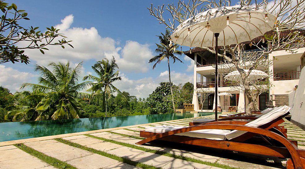 Sunsethillubud's tweet photo. Beautiful scenery that inspired this weekend... #beautifulscenery #inspiredview #infinitypool #sunnyday #weekend #sunsethillubud #ubud #bali https://t.co/oJUPyYY6gX