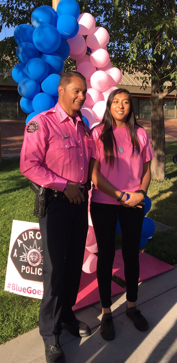 AuroraPD's tweet image. #BlueGoesPink Real men wear pink! Chief Metz wearing his special uniform shirt today for the Breast Cancer Awareness Ribbon formation today.