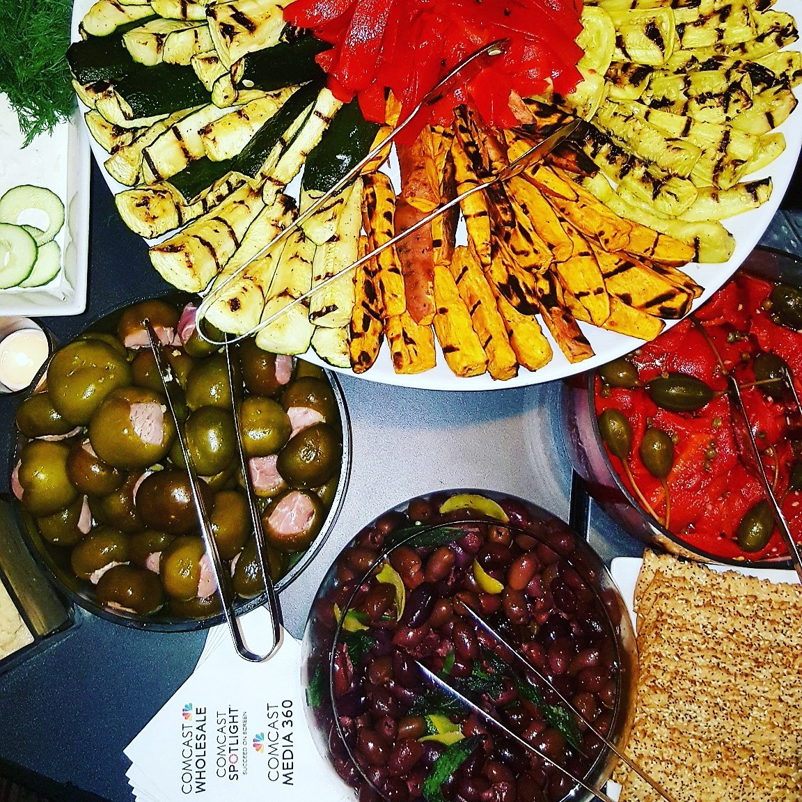 ChardiaC's tweet photo. 😍 Can we talk abt the apps at the #OnDemand #cocktail reception @Affiniahotels sponsored by @comcast. #foodporn #networking #makeconnections https://t.co/QJi0M2mz8m