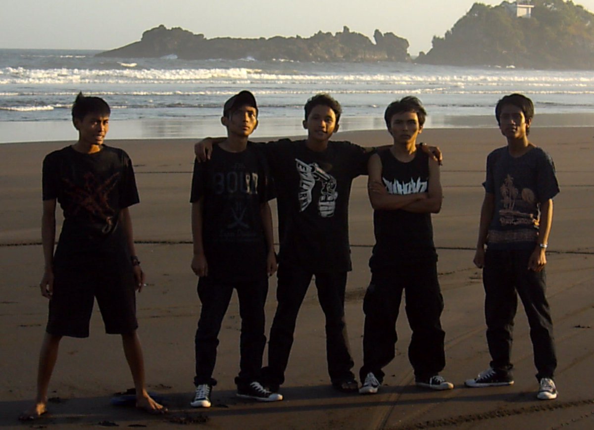 SentosaRialll tweet picture