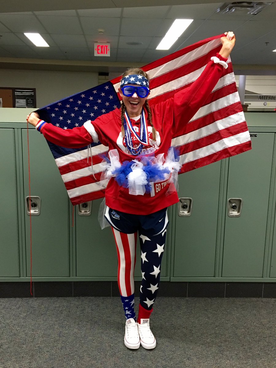 molly_heimel's tweet photo. Best week of my life :'-) 
#MsLakerSpirit @LakerSpirit2016 
Molly Heimel Grade 12 https://t.co/JY6MJeNdX5