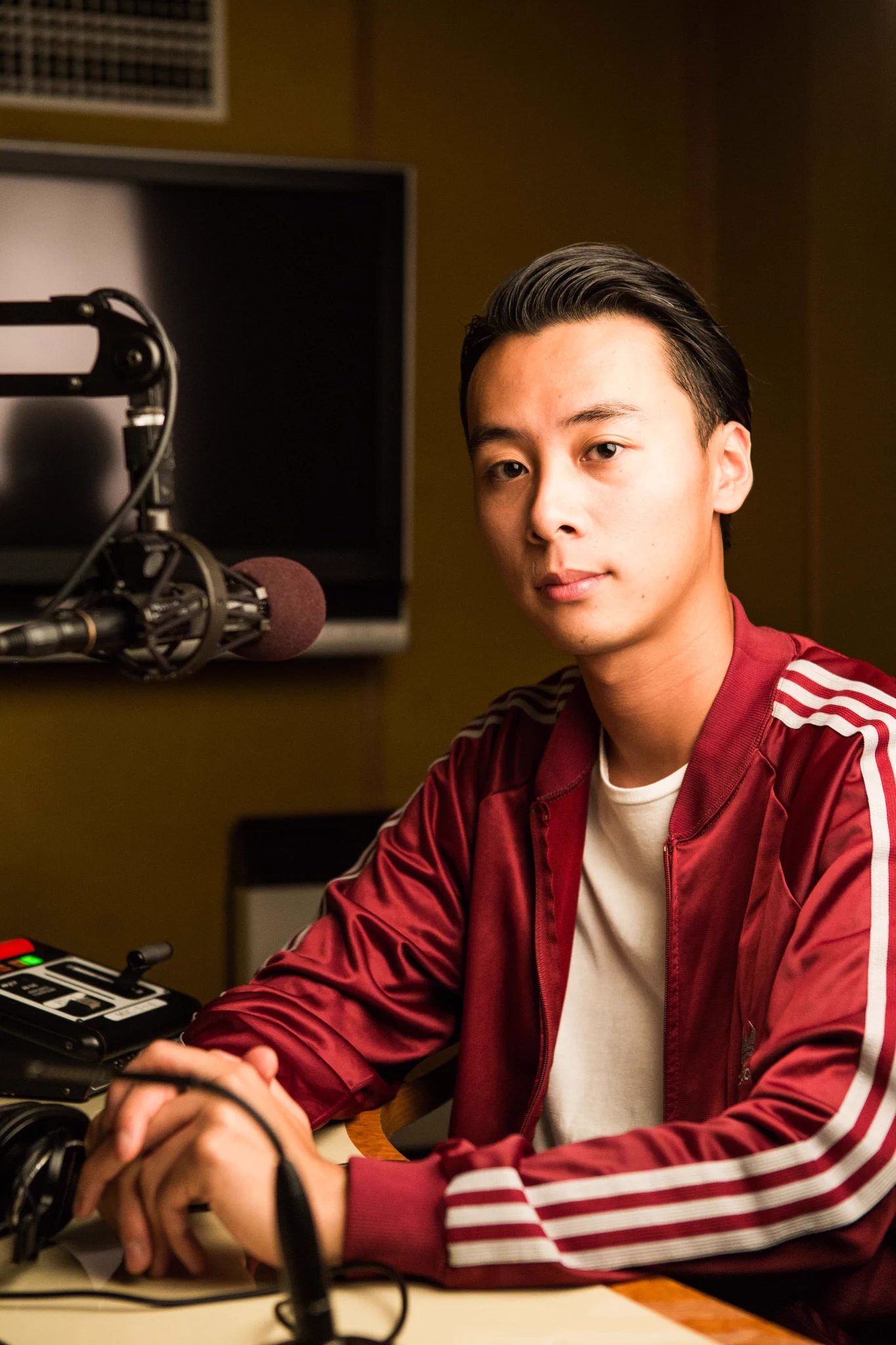 FM802 on X: 