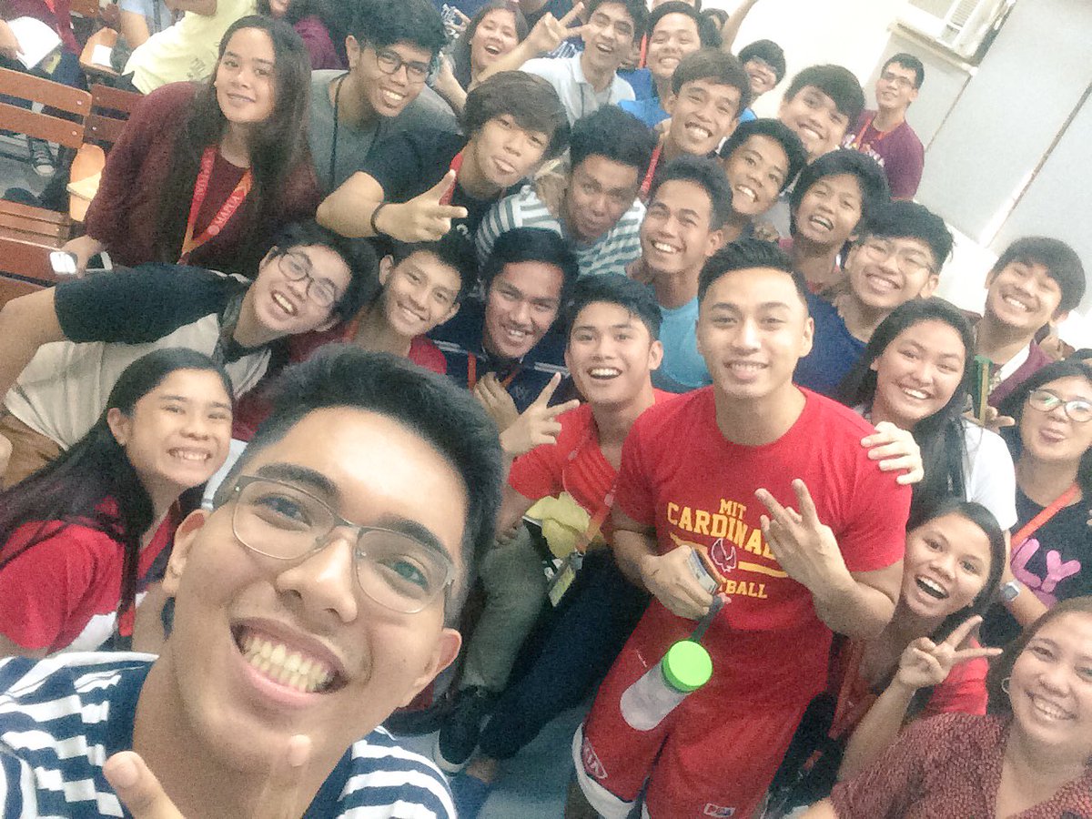 josecarlosIII's tweet photo. Pampagana sa mga crowd bago ang laro πβ€οΈπͺπΌ Gooodluck @iamISIT @OneMapua #MapuaREDFriday #CardsUP #OccupyTheArena #NCAASeason92 https://t.co/yg07vxAtkP