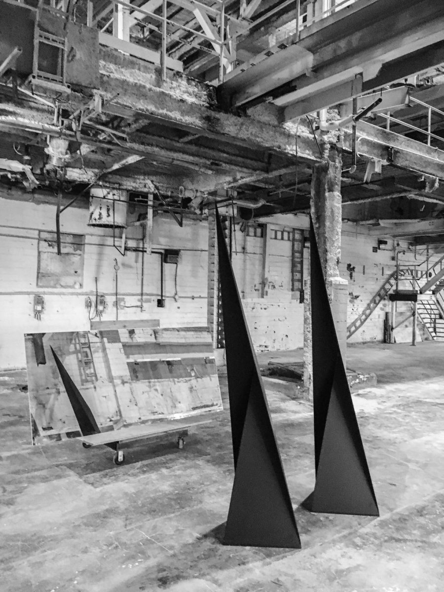 marcetotw's tweet image. Breathtaking at a soap factory #soapfactory2017 #maninthemachine @HarleyValentine