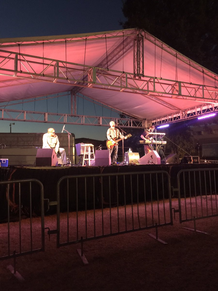 VirtuosityMPHS's tweet photo. Day one is a wrap! Great shows from @TonyManardMusic @jst2guys @jackalberson #TheRustyPieces & @therealDannGold https://t.co/LkfdZBd1EY