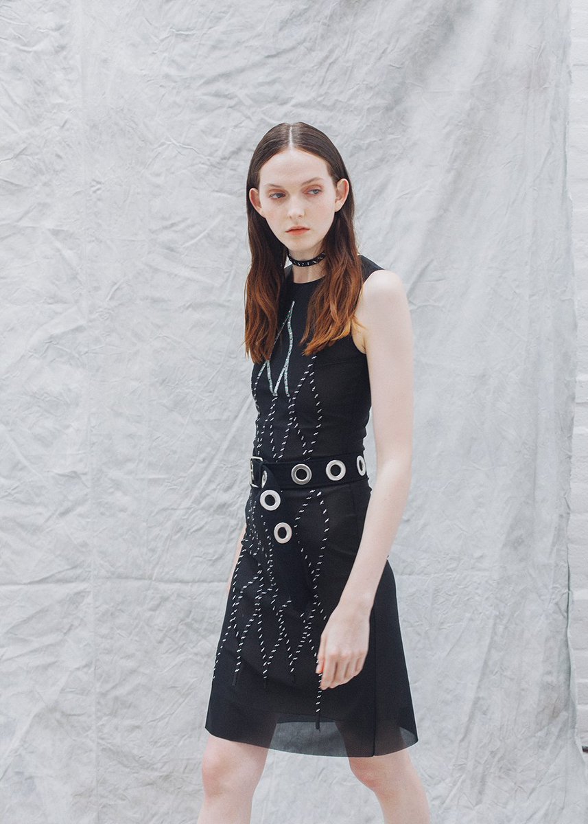 BloodyGray's tweet photo. '...fresh and modern identity for a thinking woman.' - @MariaPiankov 
#CubeShowroom
#PFW #SS17 #Womenswear https://t.co/cUaNd1apmT