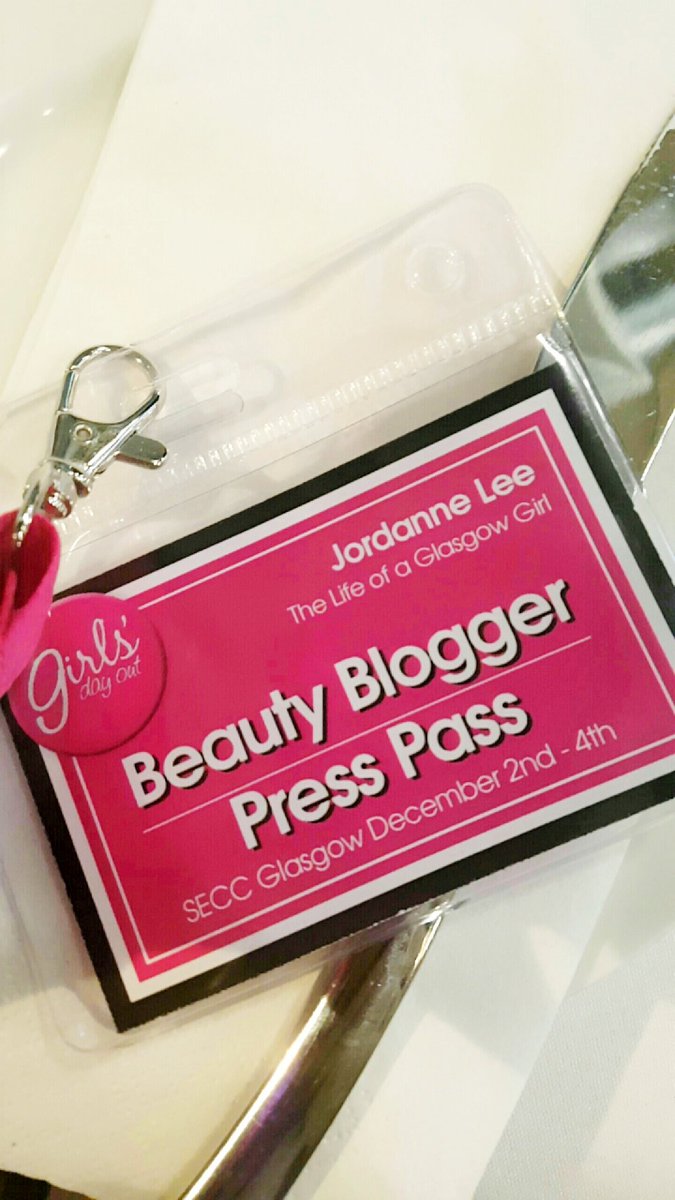 ofaglasgowgirl's tweet image. Thank you to @GirlsDayOutShow for an AMAZING night, seen my babes, @Charlene_does @heythererobyn @hiyaitsashley✌ Excited for December now 💖