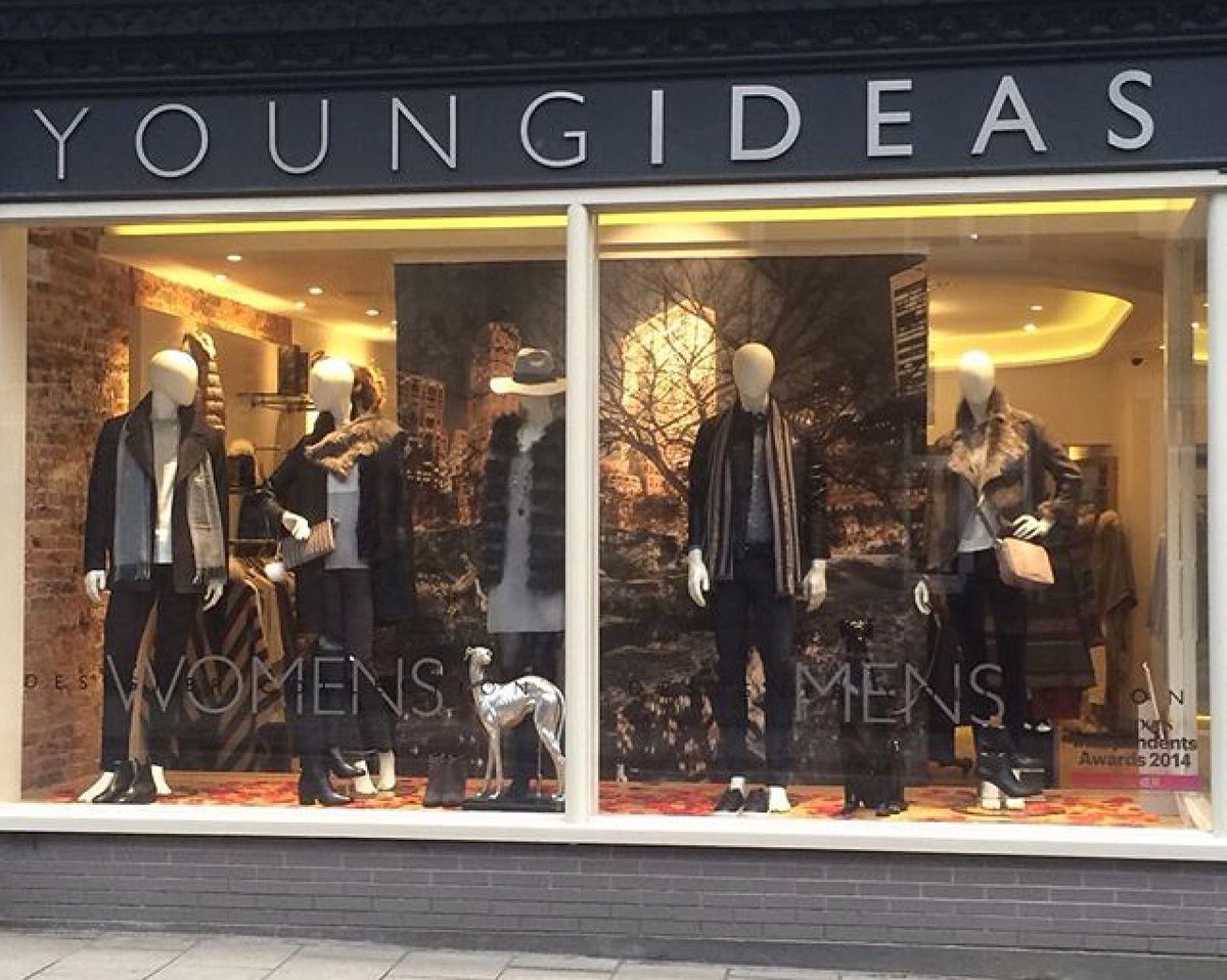 YIboutique's tweet photo. Have you seen our fabulous 'Central Park in the Fall' window? #designercollections #newyorkcity #centralpark https://t.co/JuVwpj9WEd