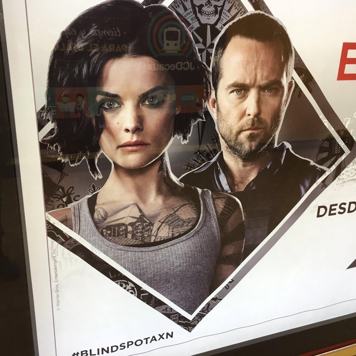 astroabel's tweet image. #BlindspotAXN a ver si contratáis diseñadores para que hagan bien los carteles y recorten bien las imágenes...