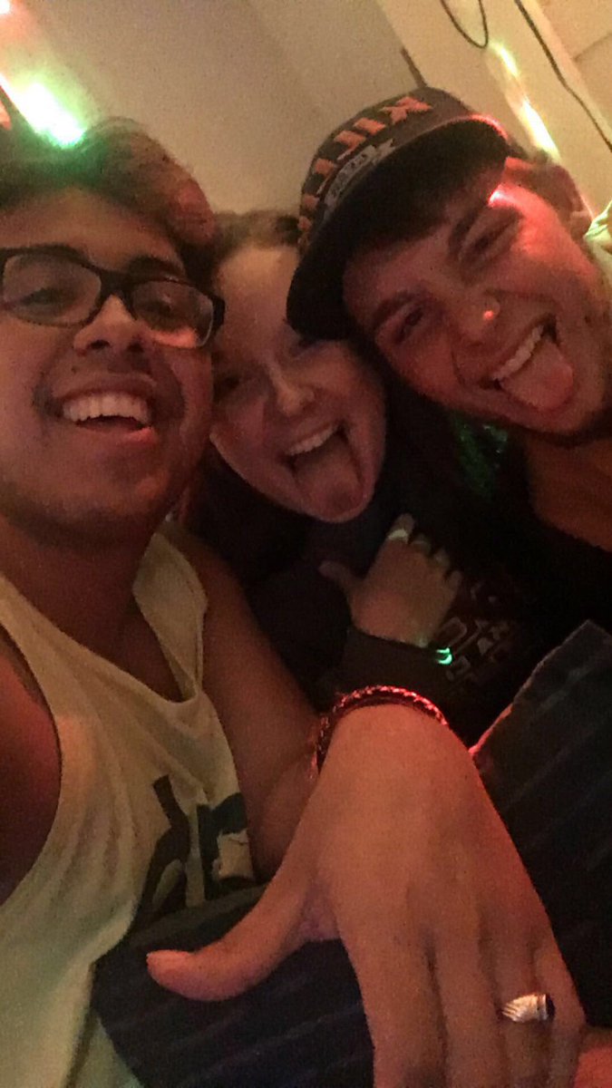 faayyyeeeeee's tweet image. 