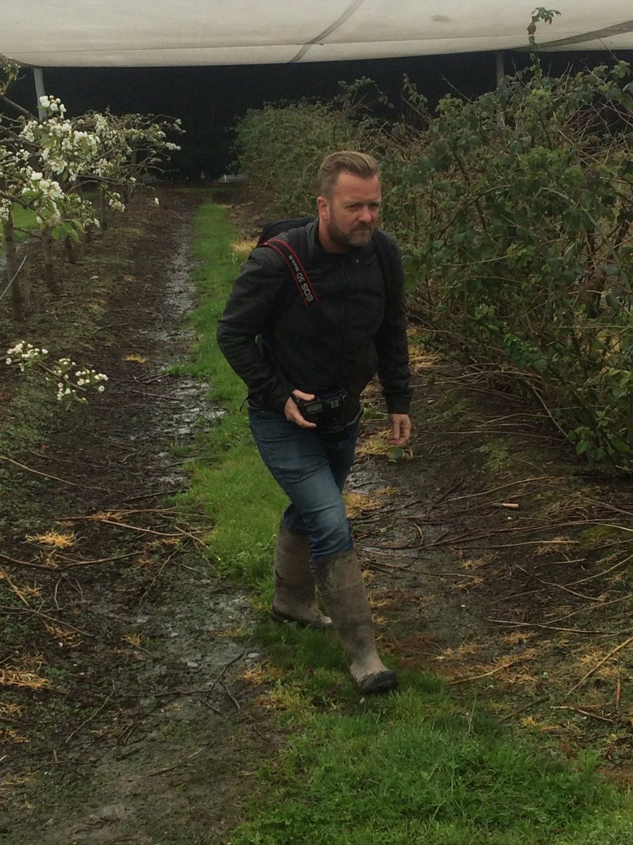 StRonansCider's tweet photo. @iamcider nice to catch you at the farm the other day .. Thought you'd like a pick of you in 'gumboots' oh I mean 'welleys' .. https://t.co/Ue5FCVFYVo