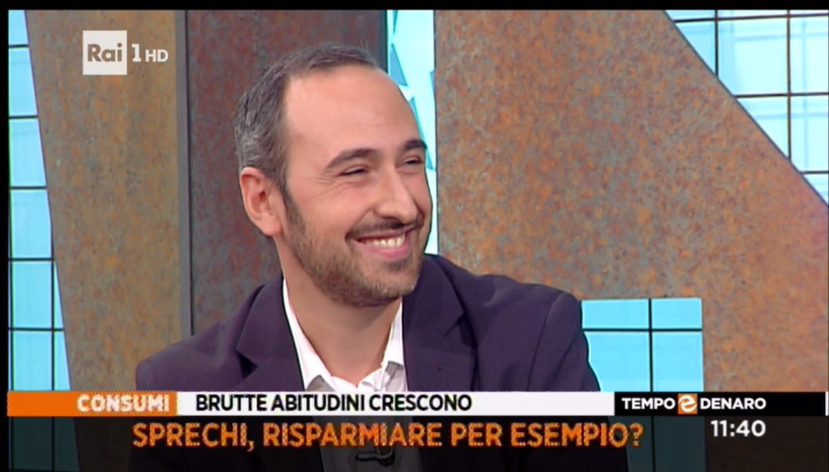 RaffaeleBrogna's tweet photo. Si può risparmiare con semplici azioni quotidiane? Sì! Ne ho parlato con @ElisaIsoardi a #TempoeDenaro su @Raiuno https://t.co/57Q4UvKlke https://t.co/ZN9aOSv980