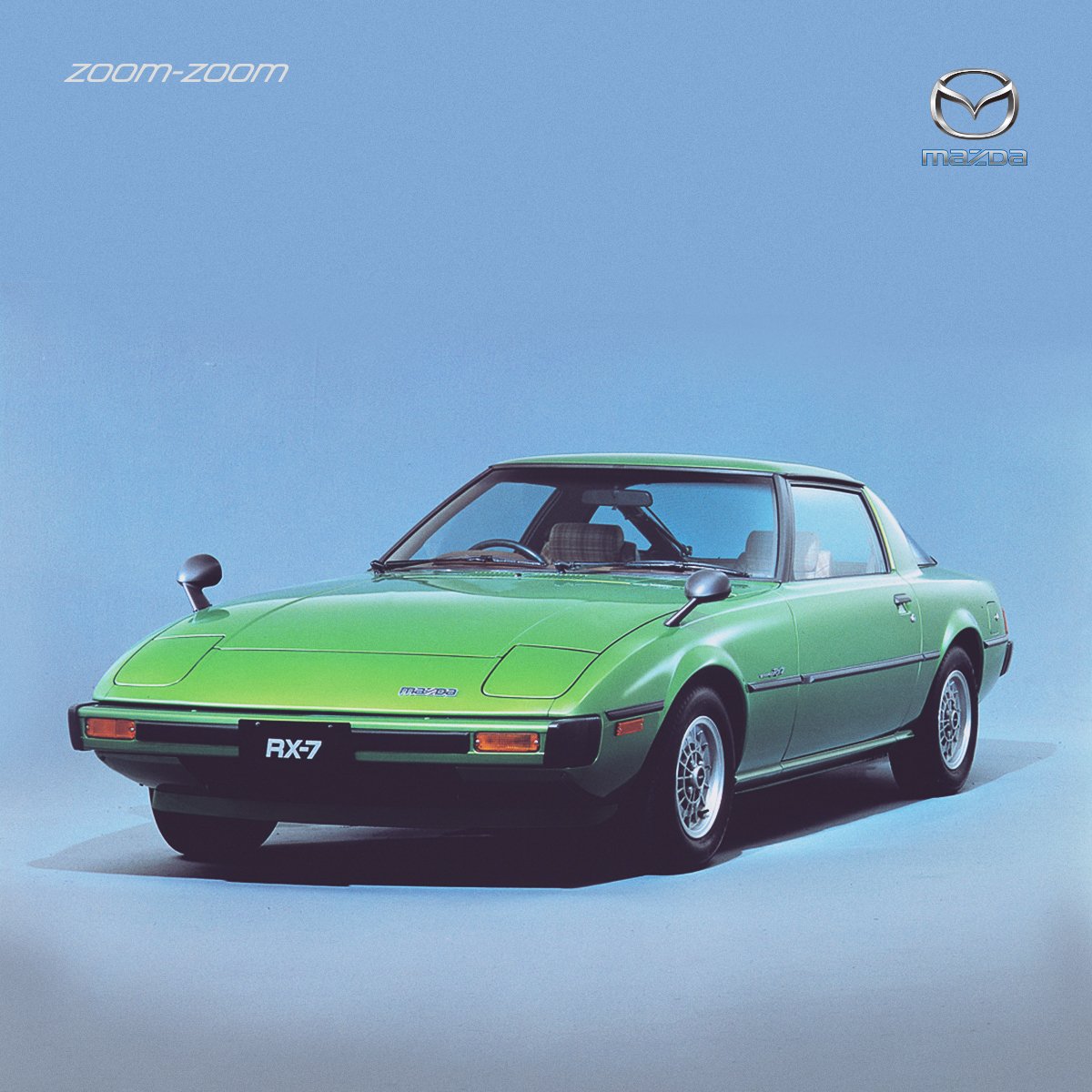 MazdaIDofficial's tweet image. Mazda RX-7 1979 mobil dengan mesin bertenaga listrik mencapai 0.5 km dgn waktu 11,039 detik dan kecepatan 179 km/h. #MazdaHistory