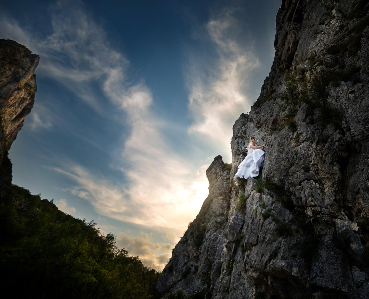 K_visualstudio's tweet photo. On #top of the #world! part 3 #wedding #photography #brave #bride #followfriday #ff #kvisuals https://t.co/gSTOIp02gA