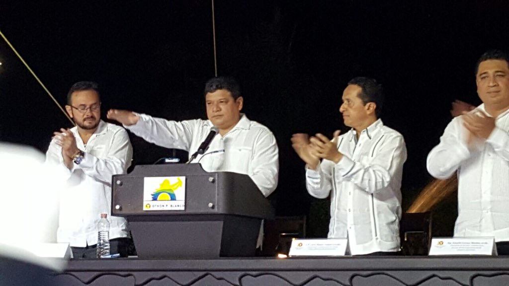 lucesdelsiglo's tweet image. #AlMomento rinde protesta el alcalde de #Othón P Blanco @LuisTorresUNE
