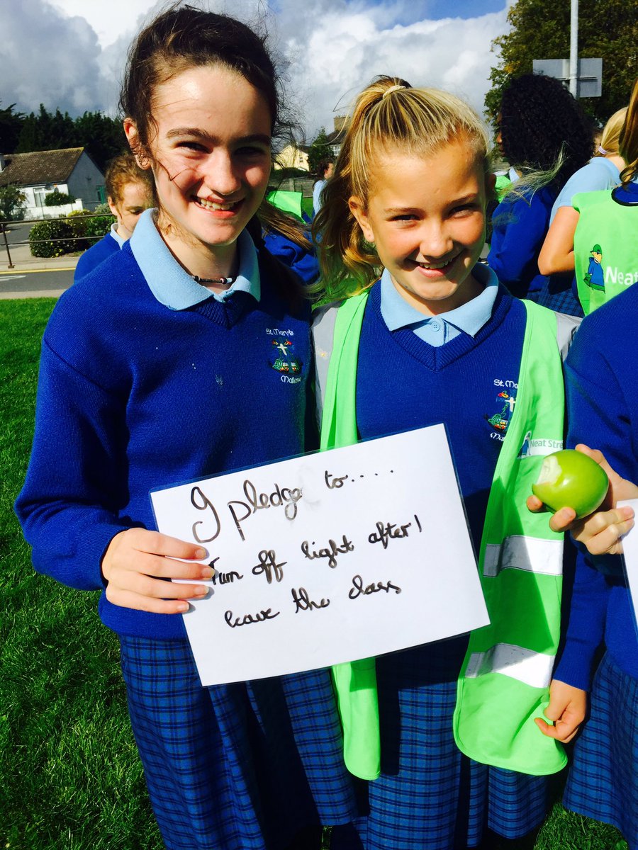 aisling_m_daly's tweet photo. @stmarysmallow #GreenSchools committee asked students to sign an #EnergyPledge yday to help us hit energy targets!🖥💡 https://t.co/4Uxg7nUSWt