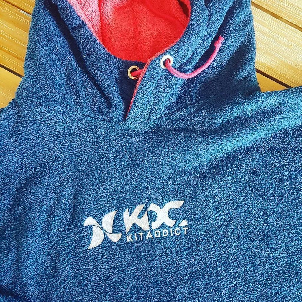 Kitaddict's tweet photo. Soon ...
❤
#kitaddict #KDCponcho #poncho #surfclothing #surfwear #kitewear #surfing #kites… https://t.co/oc293OGark https://t.co/nCJjqnasZA