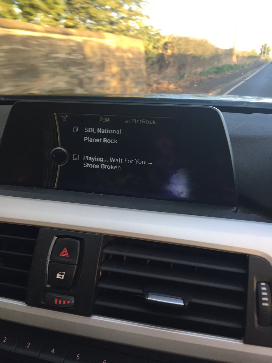Jens Thinnesen (@1largepepsi) on Twitter photo 30/09/2016 06:58:38 Always got time for #StoneBroken on planet rock. Always got time for #StoneBroken on planet rock.