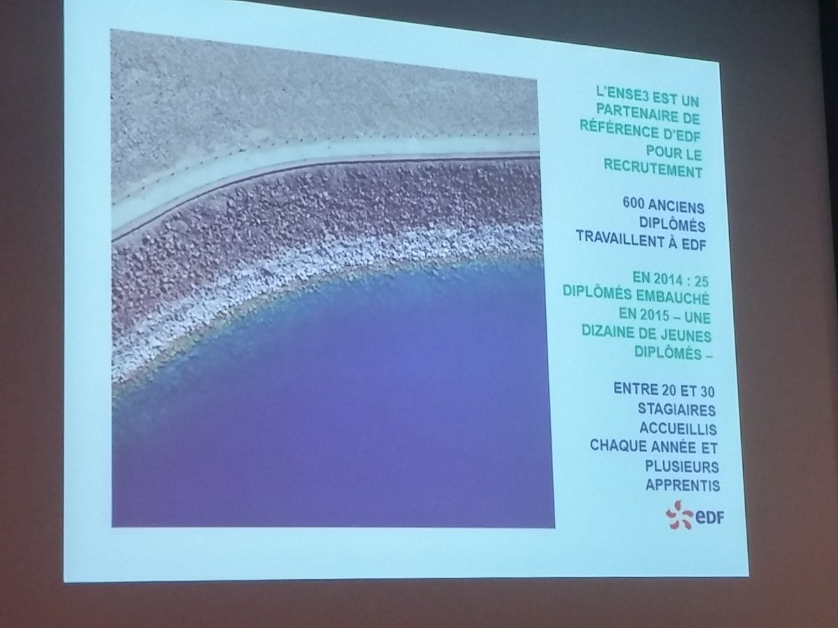 Le parrainage de promotion de <a href="/Ense3/">Grenoble INP - Ense3</a> est lancé. Plus de 300 étudiants suivent la présentation de Gilles Feuillade, parrain de la promotion