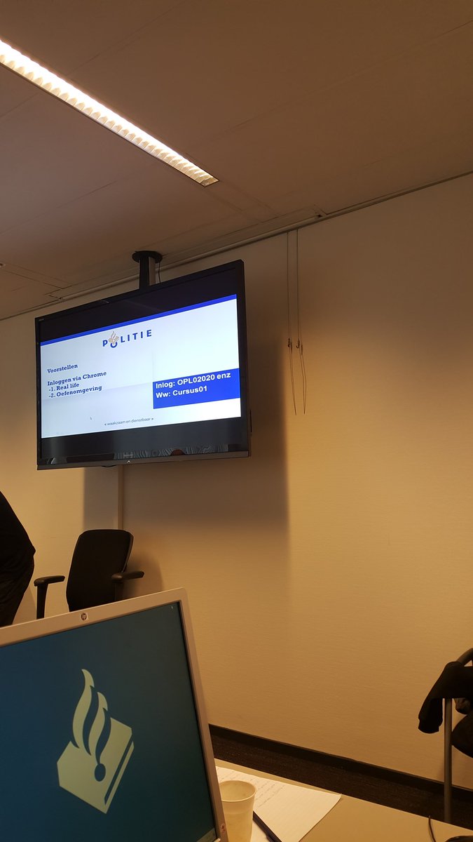 WA_Enschede's tweet image. Cursus #servicemodule #ibtcentrum #borne #wijkagent