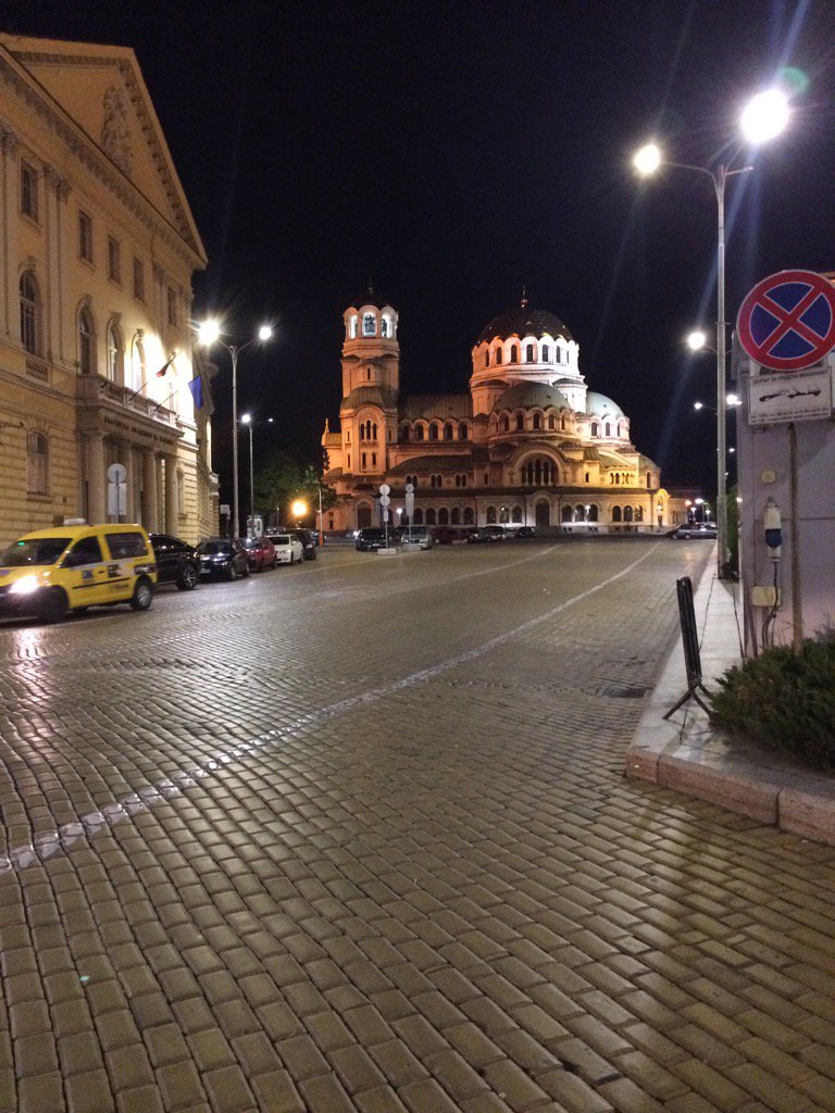 Sagianni21's tweet photo. @Sofia by night, Walk with colleagues, @eurofast BG https://t.co/zmVaRn7GZ7