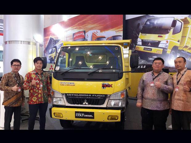 Mobil123.com (@mobil123id) on Twitter photo Dua Varian Baru Mitsubishi Fuso Hadir di GIIAS Surabaya 2016 .. goo.gl/UWPCBm
<a href="/KTBMitsubishi/">KTBMitsubishi</a> <a href="/GIIAS_SUB/">GIIAS Surabaya</a> #mobil123 #jualmobil Dua Varian Baru Mitsubishi Fuso Hadir di GIIAS Surabaya 2016 .. goo.gl/UWPCBm
<a href="/KTBMitsubishi/">KTBMitsubishi</a> <a href="/GIIAS_SUB/">GIIAS Surabaya</a> #mobil123 #jualmobil