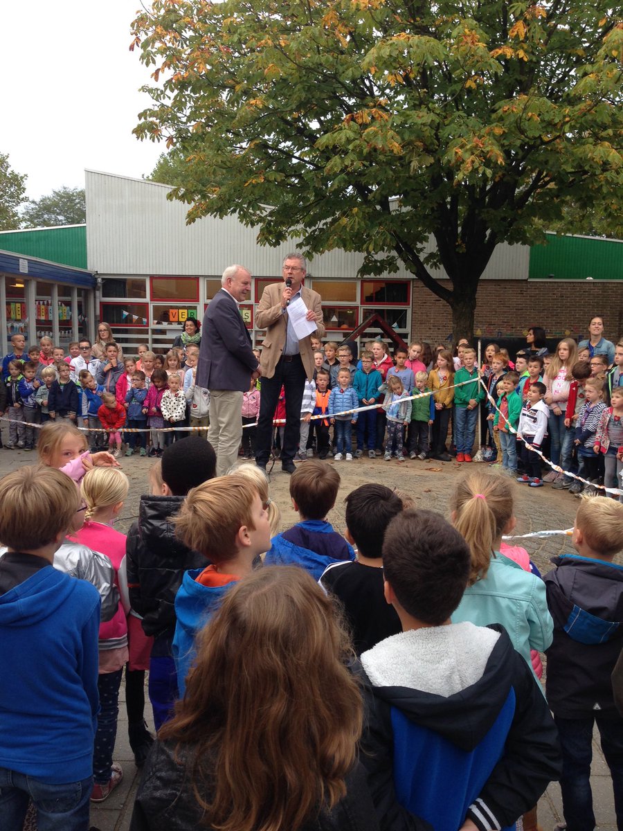 Uitreiking <a href="/GezondeSchoolNL/">Gezondeschool.nl</a> vignet voor <a href="/kctVen/">kctVen</a>! Maarliefst 4 certificaten! Trots om aan meegeholpen te hebben. Welke scholen volgen?