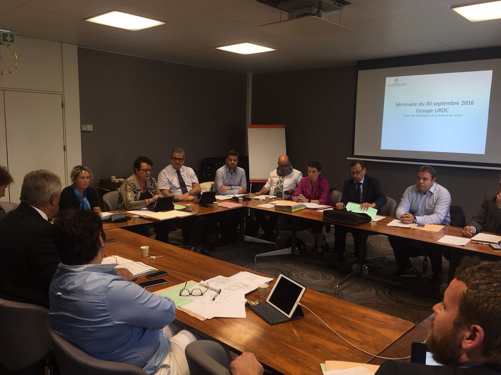 Sauvadet's tweet photo. Séminaire de travail du groupe #URDC au Conseil régional de Bourgogne-Franche-Comté https://t.co/nqtznVN9NG