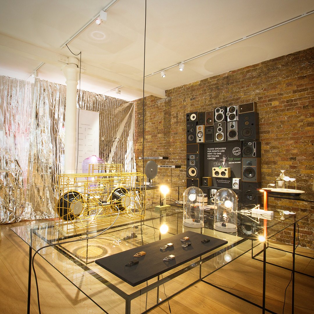 thevampaudio's tweet image. The Vamp Stereo + The Vamp Speaker are at @electrocraft16 until 15 Oct. #vintagespeakers #speakerwall #saveaspeaker ow.ly/XjlI304GYeC