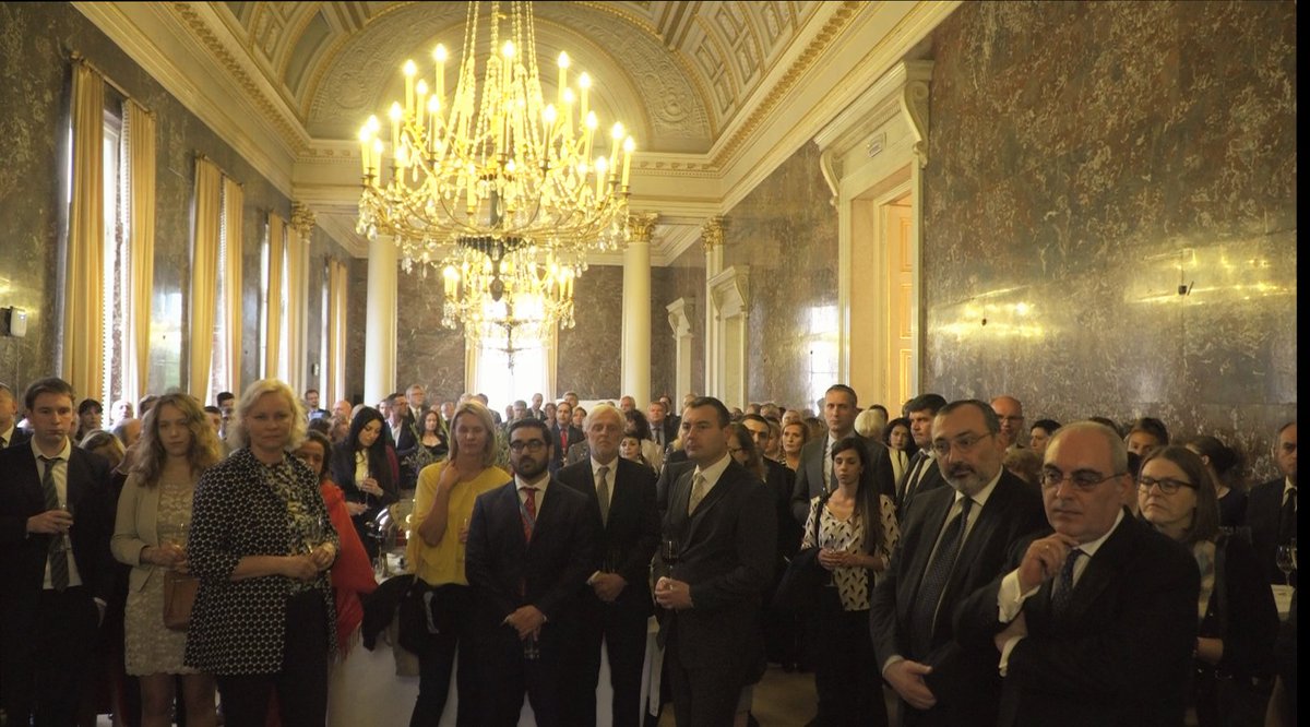 ArminBXL's tweet photo. Հայաստանի անկախության 25-ամյակին նվիրված հանդիսավոր ընդունելություն Բրյուսելում https://t.co/Mbf3EtUu6G #Independence25 https://t.co/E0AAM6csHo