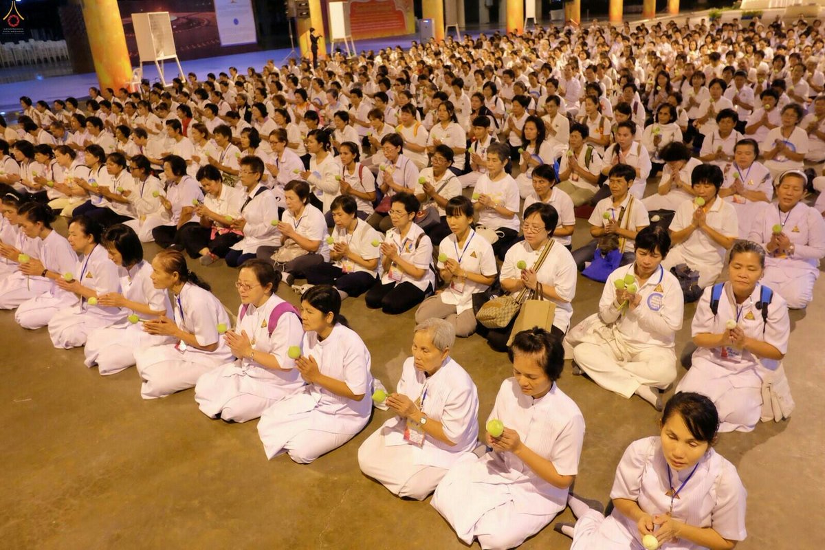 dhammakayateam's tweet photo. กิจกรรมวันพระ @วัดพระธรรมกาย
สืบสานวัฒนธรรมชาวพุทธ สวดมนต์บทธัมมจักฯ นั่งสมาธิ 
#พรุ่งนี้วันพระ #พุทธเถรวาท 
https://t.co/032C9sGBGY https://t.co/GG2HkJX9GG