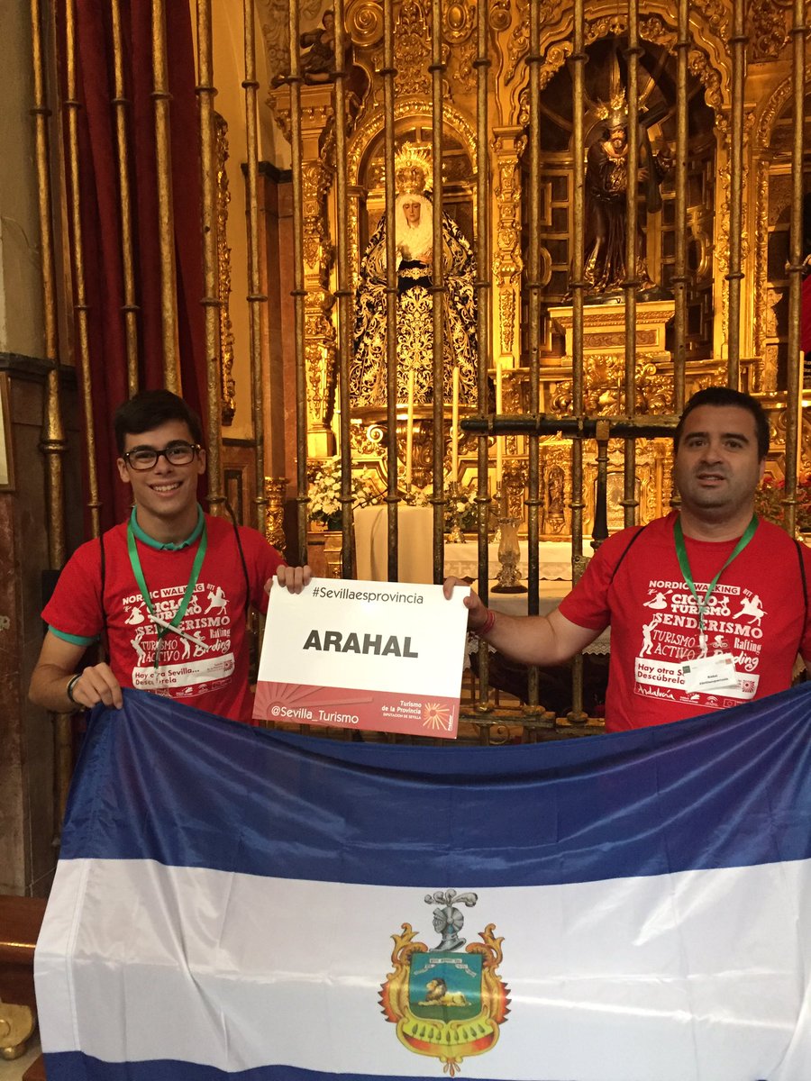 #Sevillaesprovincia #Arahal <a href="/Sevilla_Turismo/">Turismo Provincia Sevilla</a> ante la Virgen de la Candelaria
