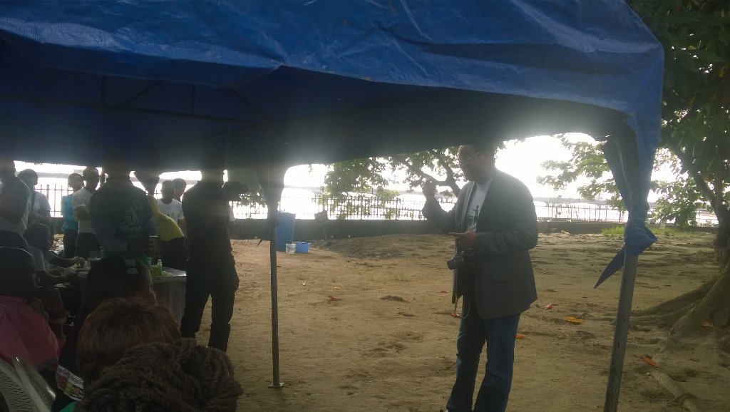 AdesojiAdejolu's tweet photo. Happening Now is the @fabenigeria UNILAG LAGOON FRONT CLEANUP...
#LagoonFront #TidyNigeria #FABE #Pointek #MrWaste https://t.co/9f40IuyJqJ