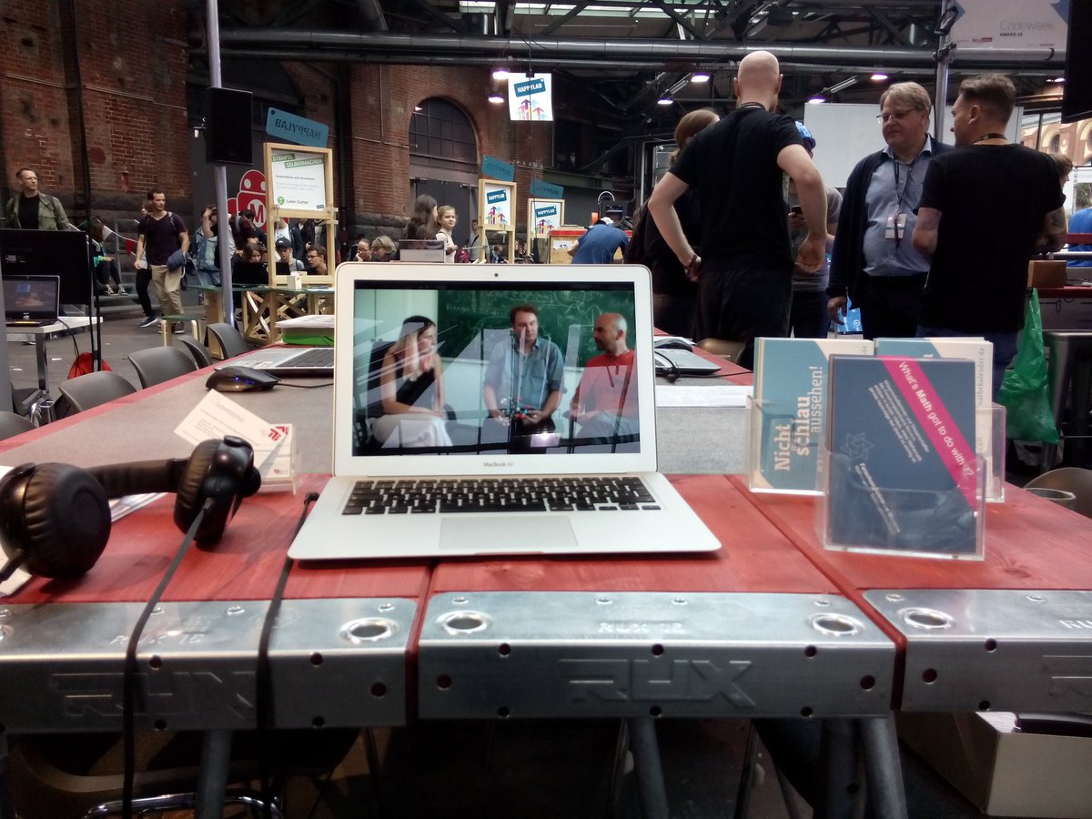 mathplus_school's tweet photo. Guten Morgen von der @MakerFaireBER mit #WhatsMath am Stand 82 @TSBBerlin #mfb16 https://t.co/YfkqukH90H