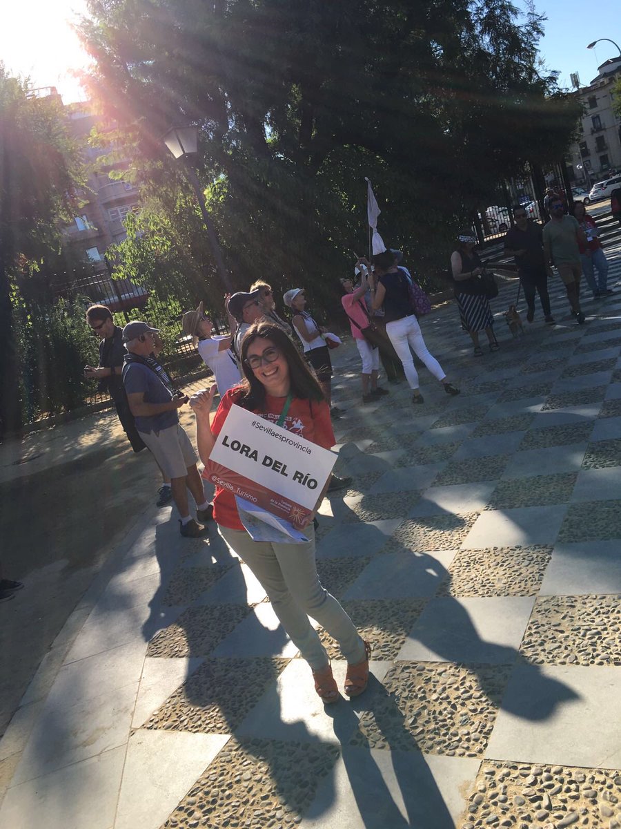 Y que se necesita una foto con un giri!??Pues el se anima! #Sevillaesprovincia <a href="/Sevilla_Turismo/">Turismo Provincia Sevilla</a>
