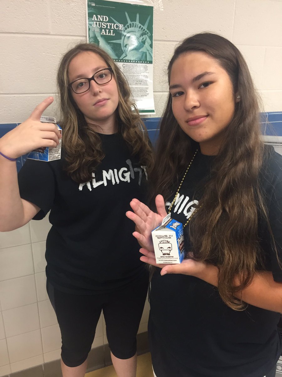 toricapllonch6's tweet photo. #lancerspirit17 https://t.co/2Qy8QmUKHD